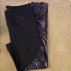 Nike Leggings with Feather Detail